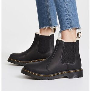 Dr. Martin’s Fuax Fur Lined Black Chelsea Boots Size 9